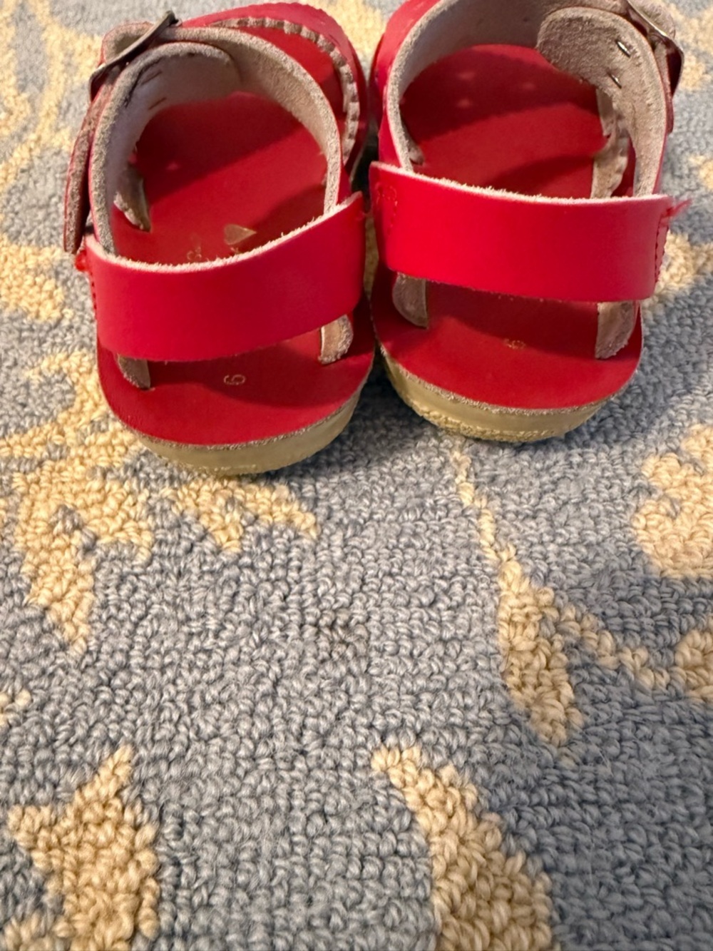 Girls' Red Heart Cutout Adjustable Strap Sandals - Picture 3 of 4